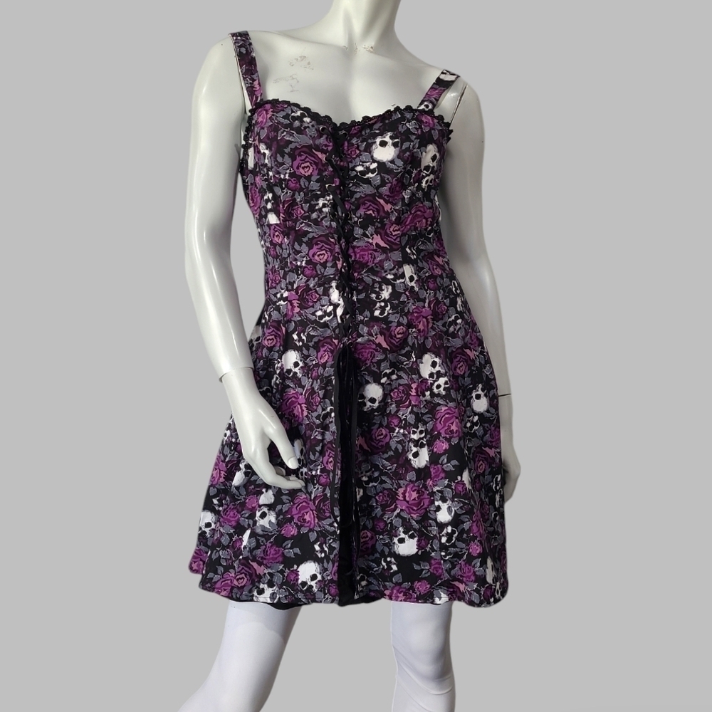 Hot Topic SZ MD Dress A Line Goth Skull Corset Front Purple Black Wednesday Core